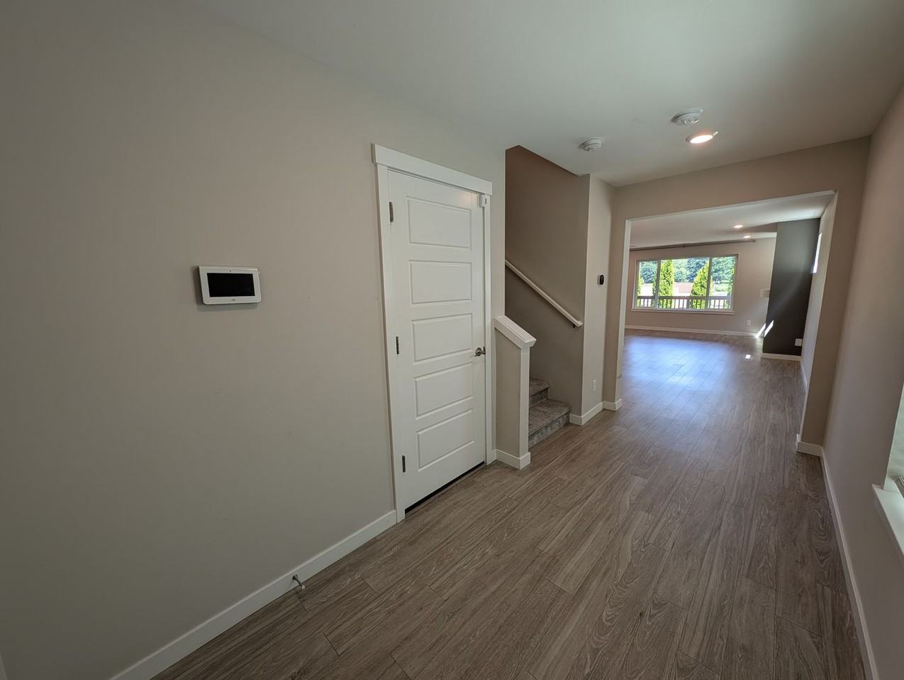 938 Burwood St Se - Photo 3 of 38