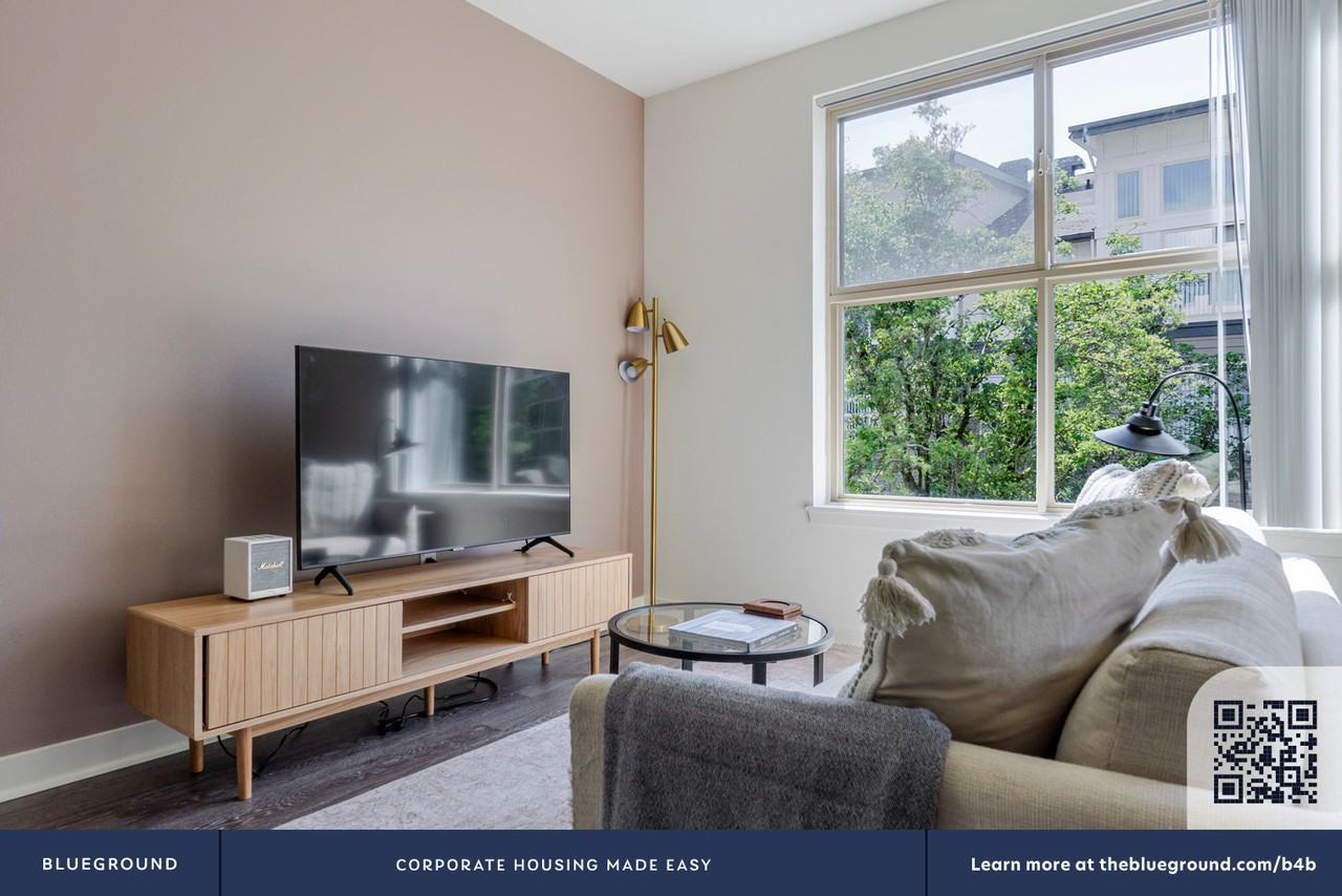 11000 Northeast 10th Street - Photo 6 of 23