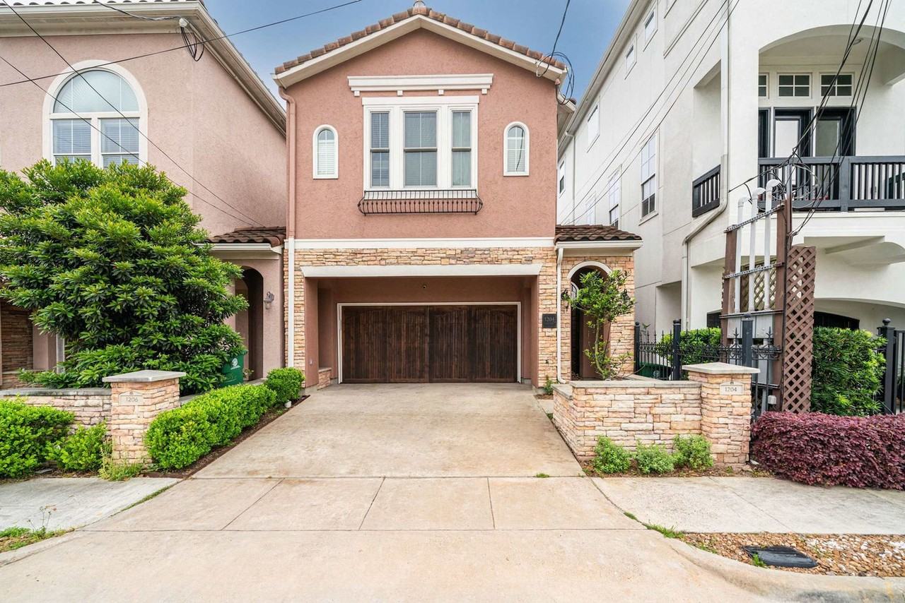 1204 E 29th St #1018984P - Photo 4 of 35