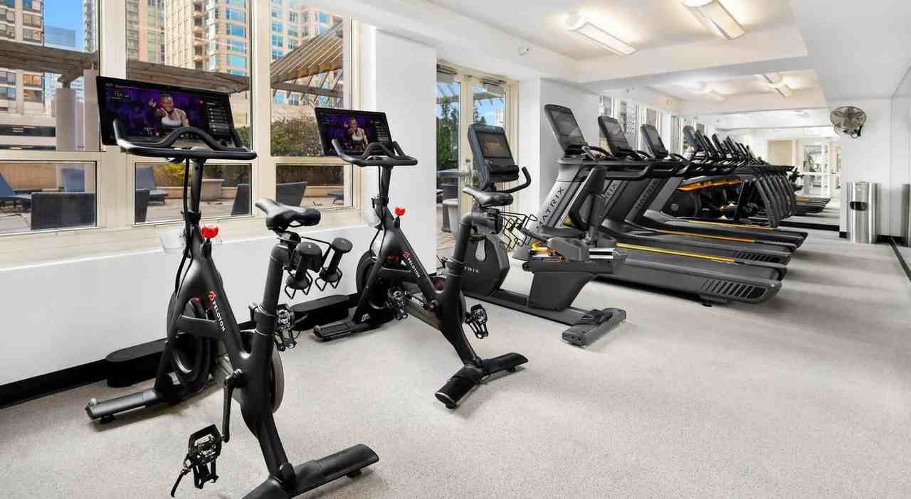 45 East Chicago Avenue - Photo 4 of 48