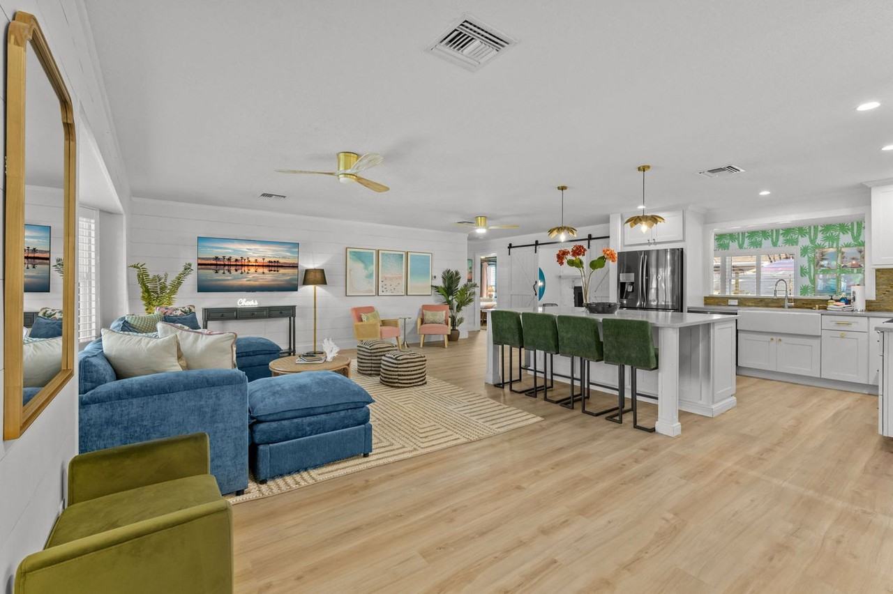 12263 90th Ave #1049976P - Photo 3 of 44