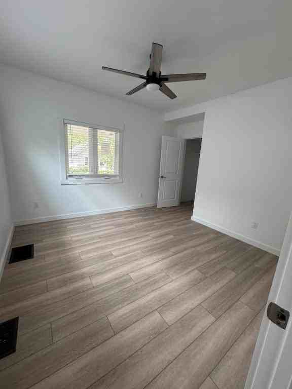 154 Oakland St - Photo 3 of 8