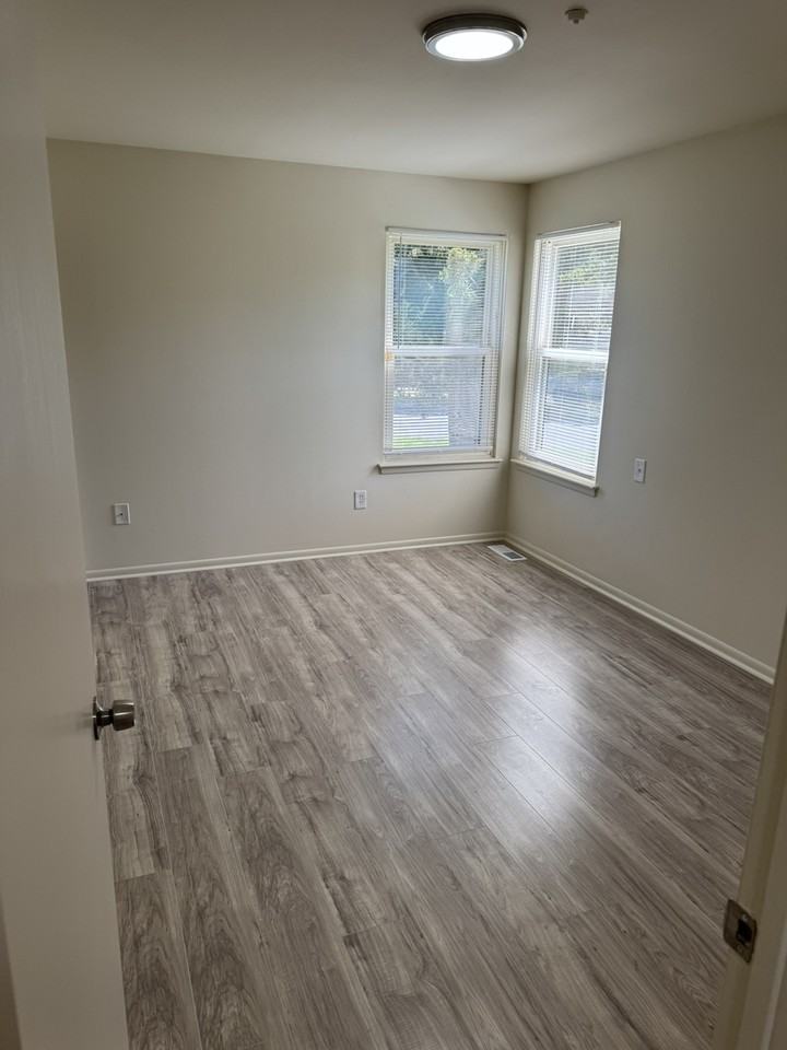 922 Cresson Ave - Photo 2 of 16