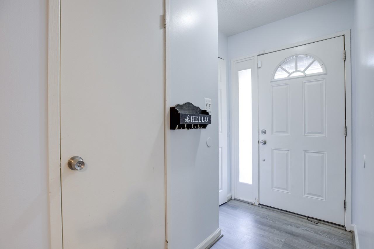 15319 Postillion Terrace - Photo 3 of 40