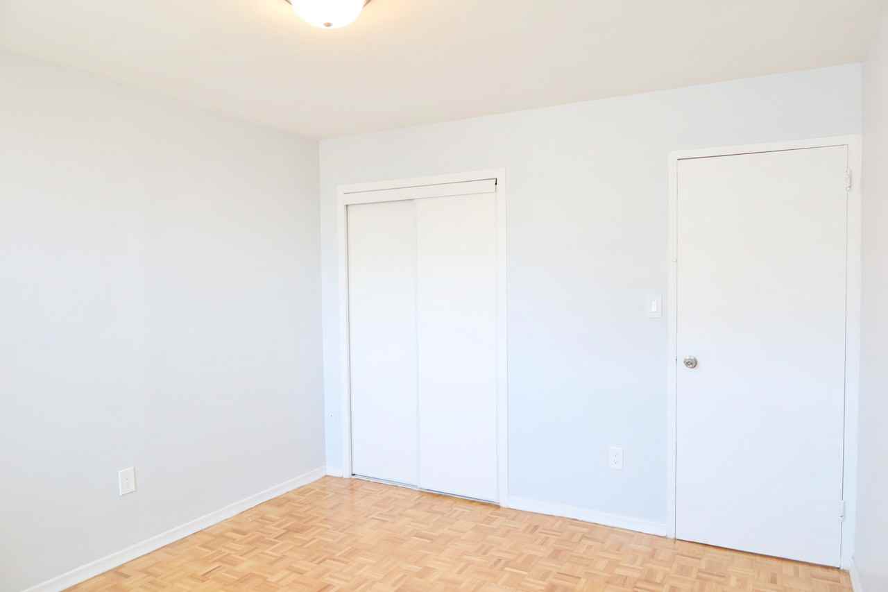 55 Cosburn Avenue - Photo 5 of 10