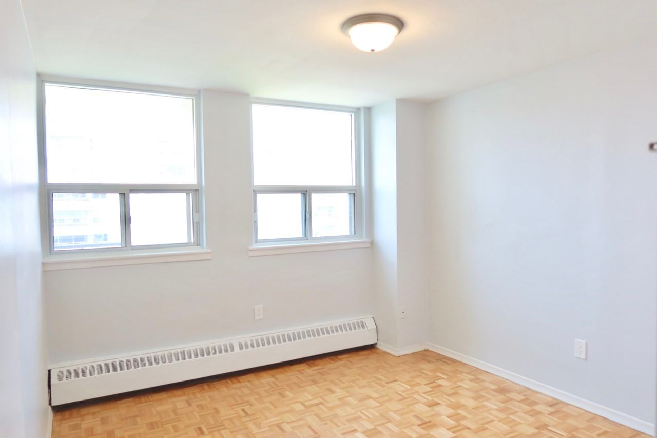 55 Cosburn Avenue - Photo 6 of 10