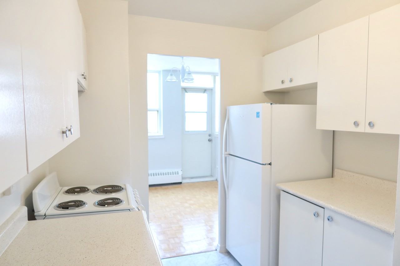 55 Cosburn Avenue - Photo 7 of 10