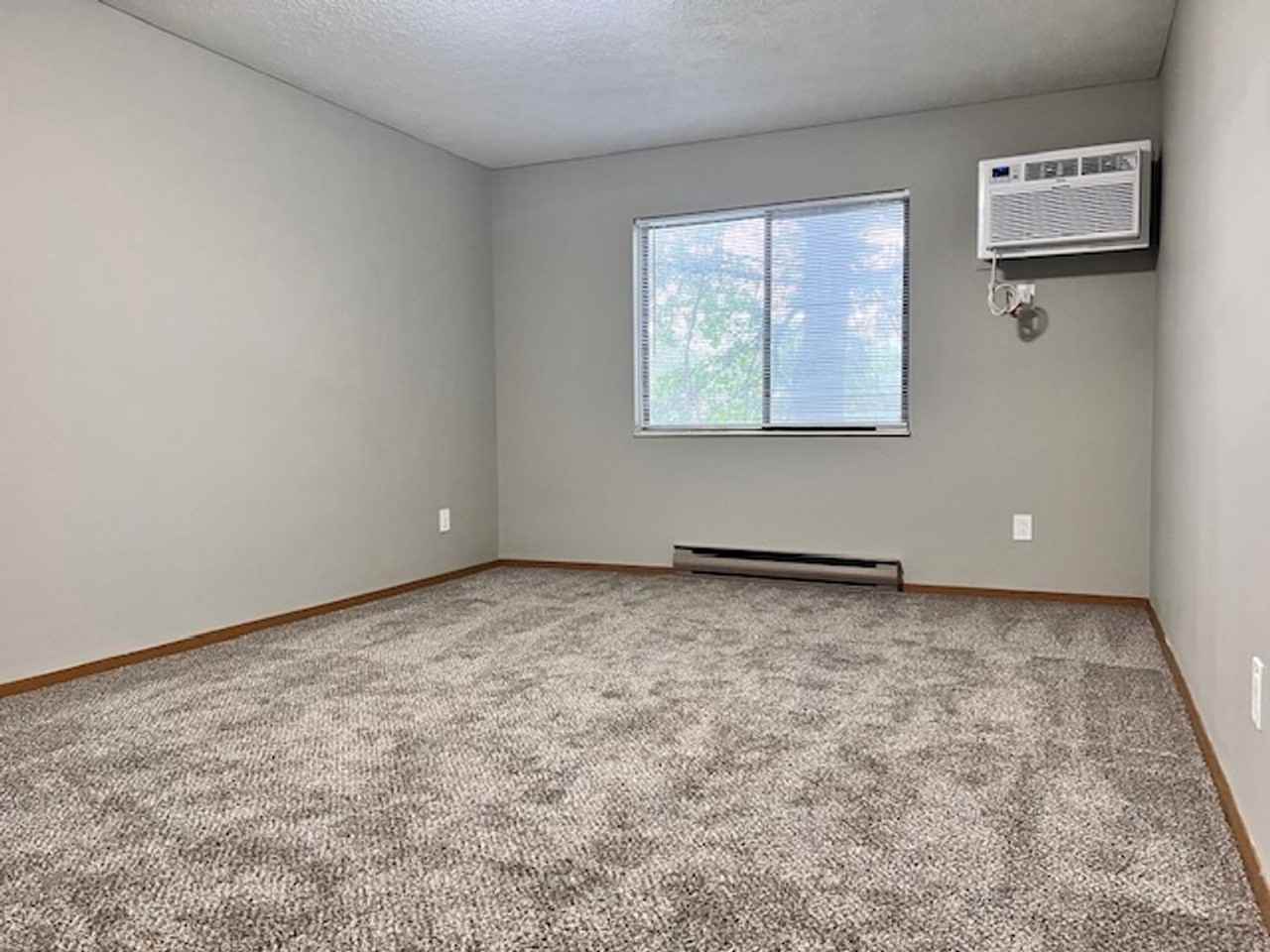 Acres Crossing Apartments - Photo 5 of 50