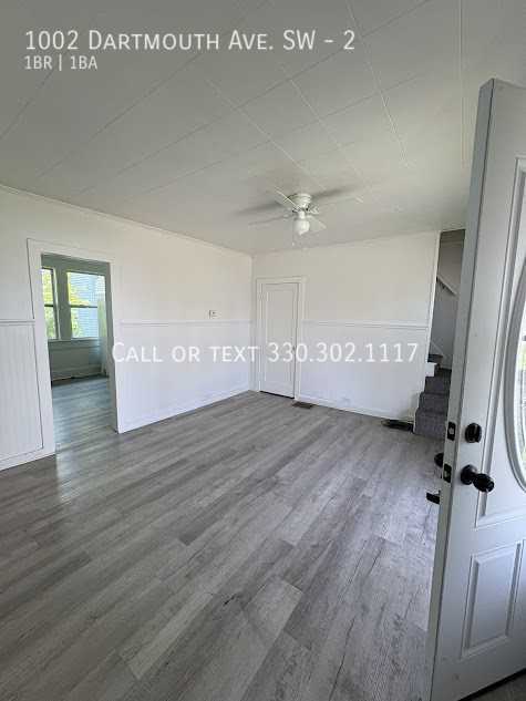 1002 Dartmouth Ave Sw #2 - Photo 3 of 8