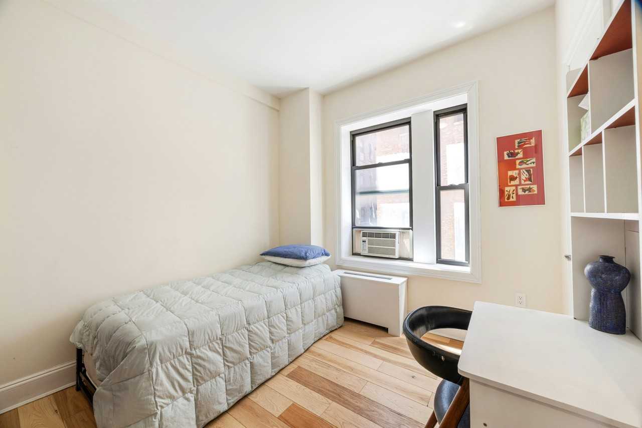 514 W 110th St #2C - Photo 4 of 7