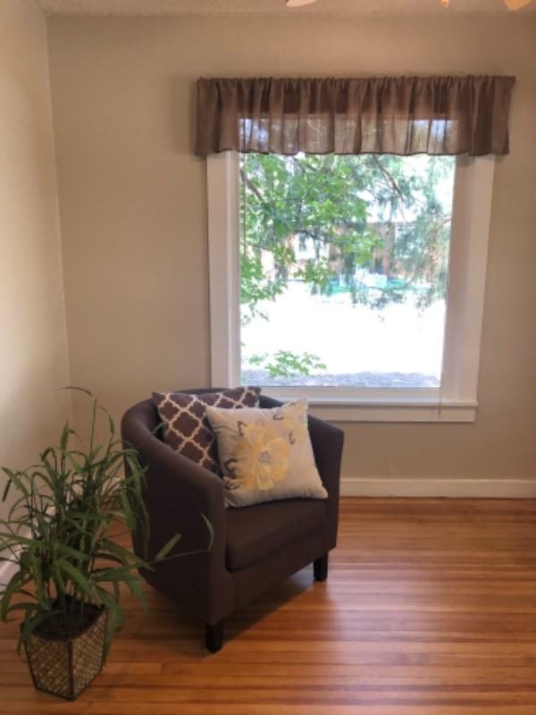 1213 Maple St - Photo 3 of 16