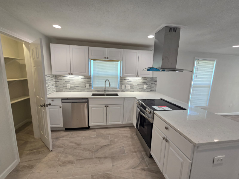 629 South Gevers Street - Photo 4 of 11