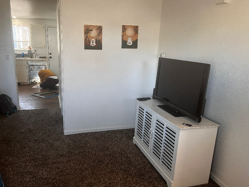 1040 Bonnie Brae St #A - Photo 5 of 18