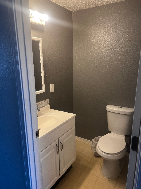 1040 Bonnie Brae St #A - Photo 6 of 18