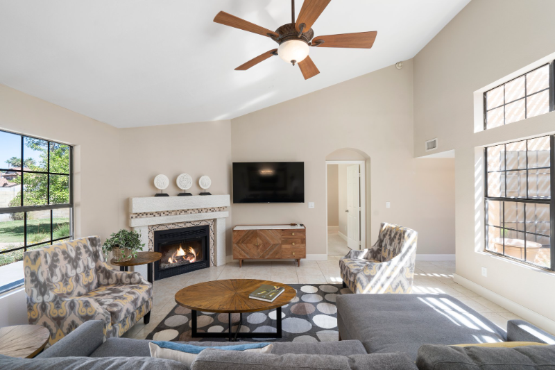 16023 N Alma School Pkwy - Photo 2 of 18