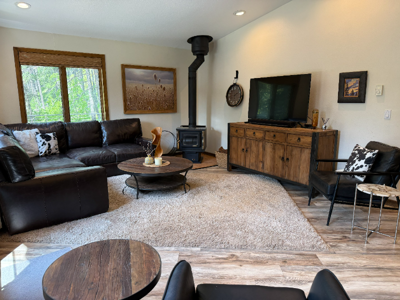 2365 Poplar Pl - Photo 3 of 20