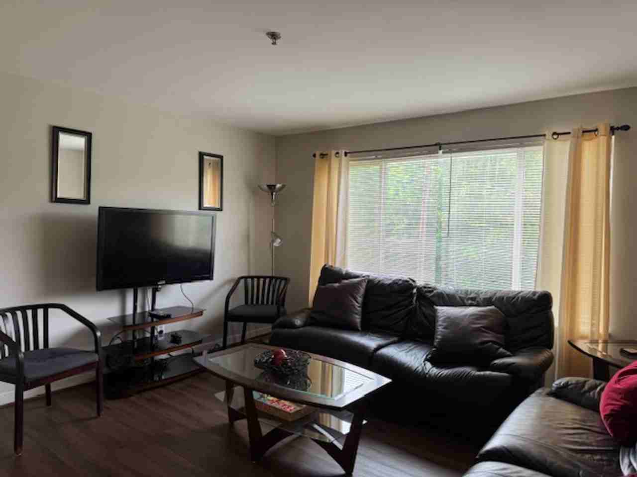 303 White St - Photo 2 of 16