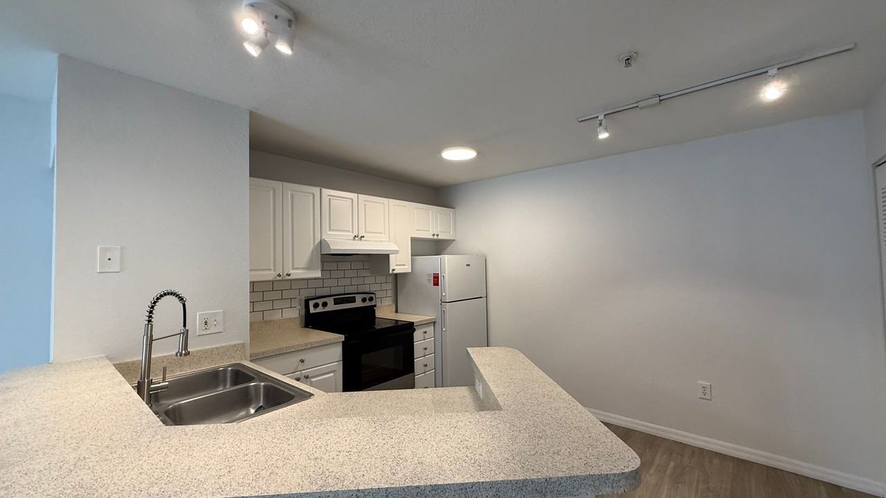 850 S Tamiami Trl #401 - Photo 7 of 27