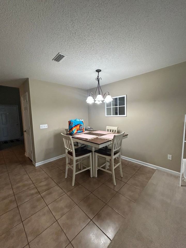 127 Winterberry Way - Photo 4 of 21