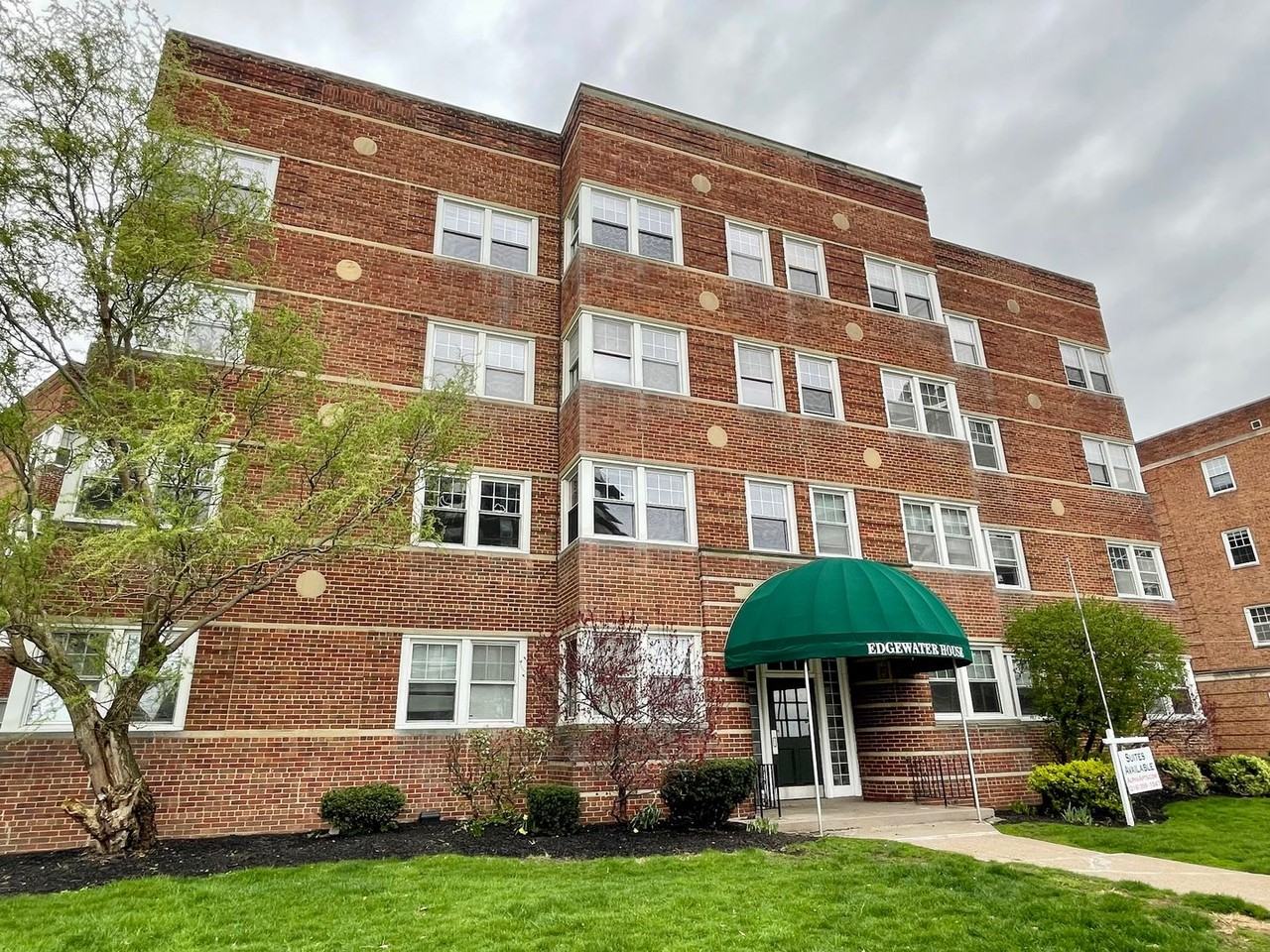 12021 Edgewater Drive - Photo 2 of 21