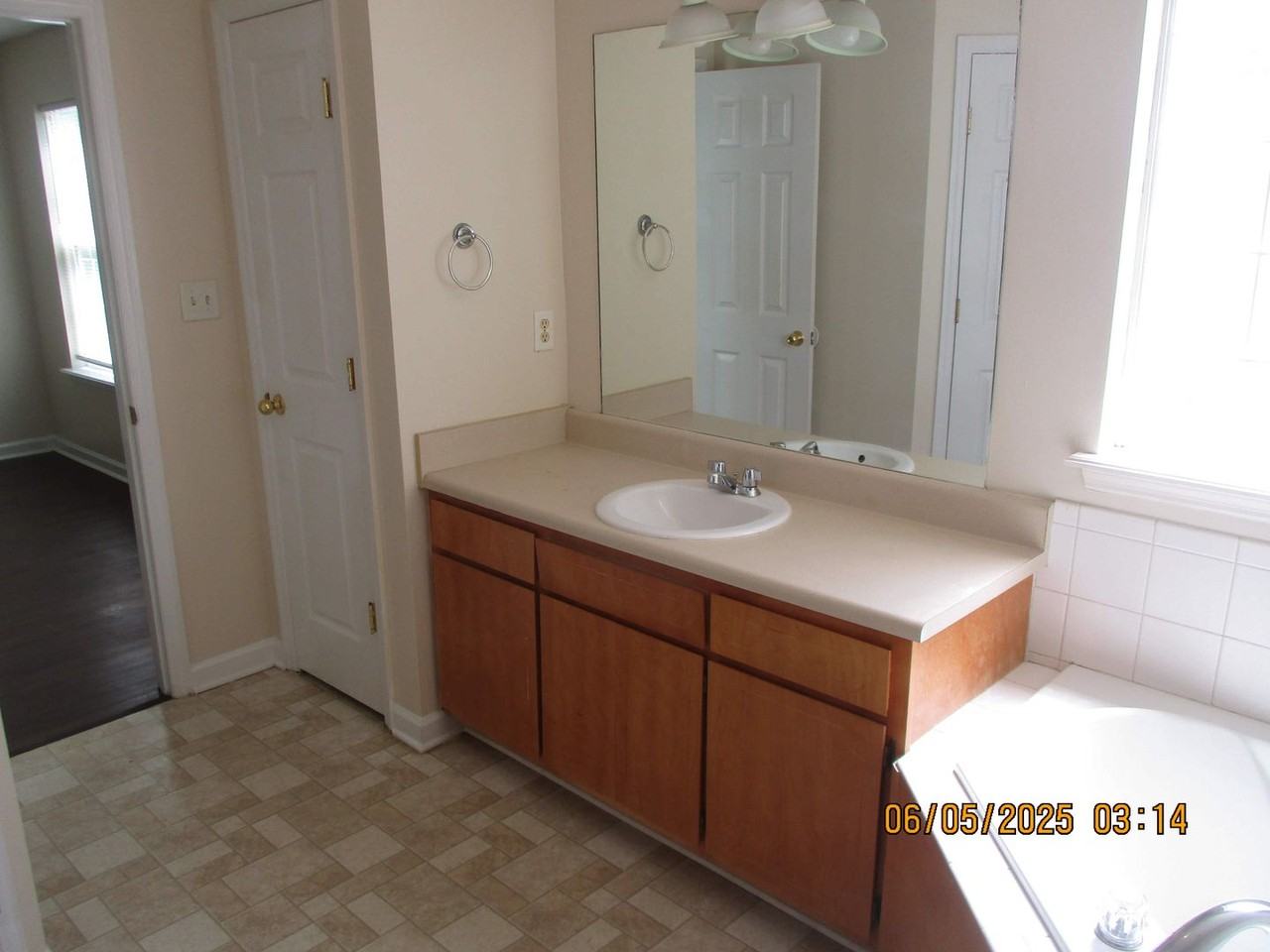 139 Twelve Oaks Ct - Photo 5 of 13