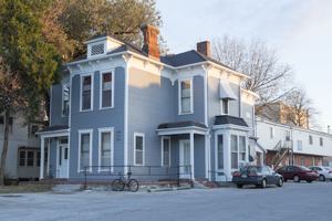 featured image of 736 E Walnut St