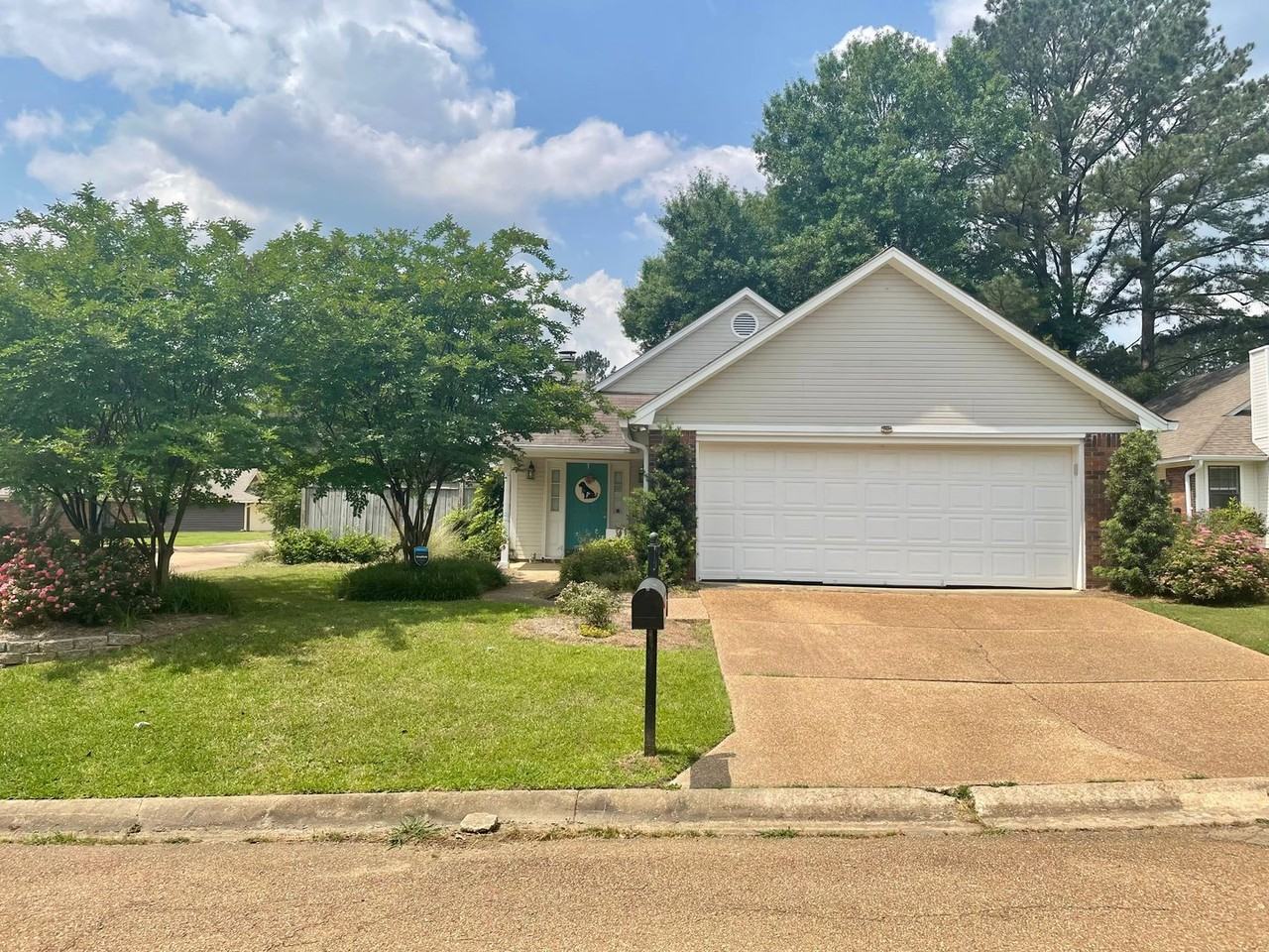 223 Sherlock Way - Photo 2 of 9