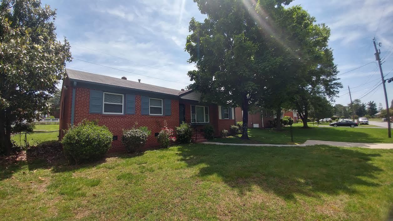 3207 Dancer Rd - Photo 3 of 30