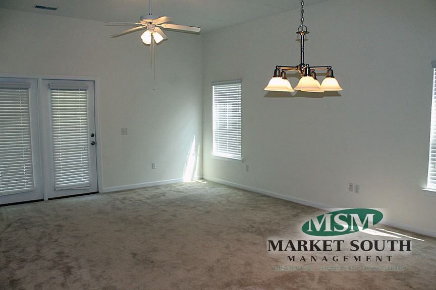 34 Falkland Ave - Photo 3 of 14