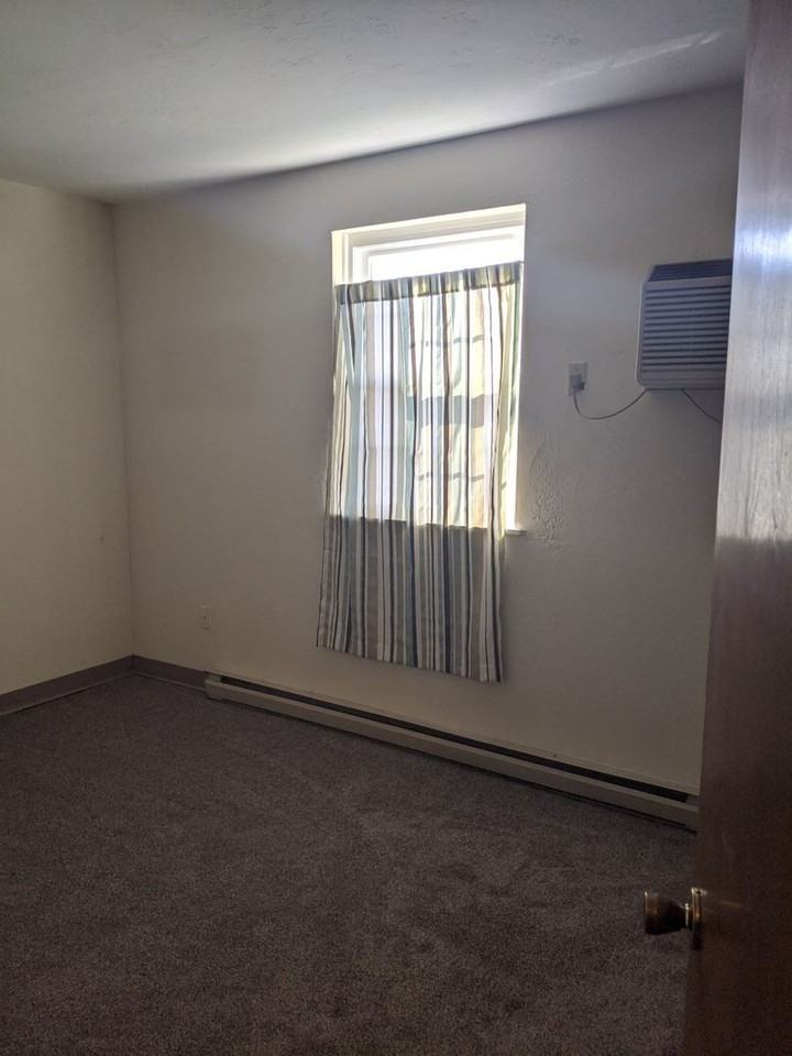 1777 Baron Dr - Photo 6 of 8