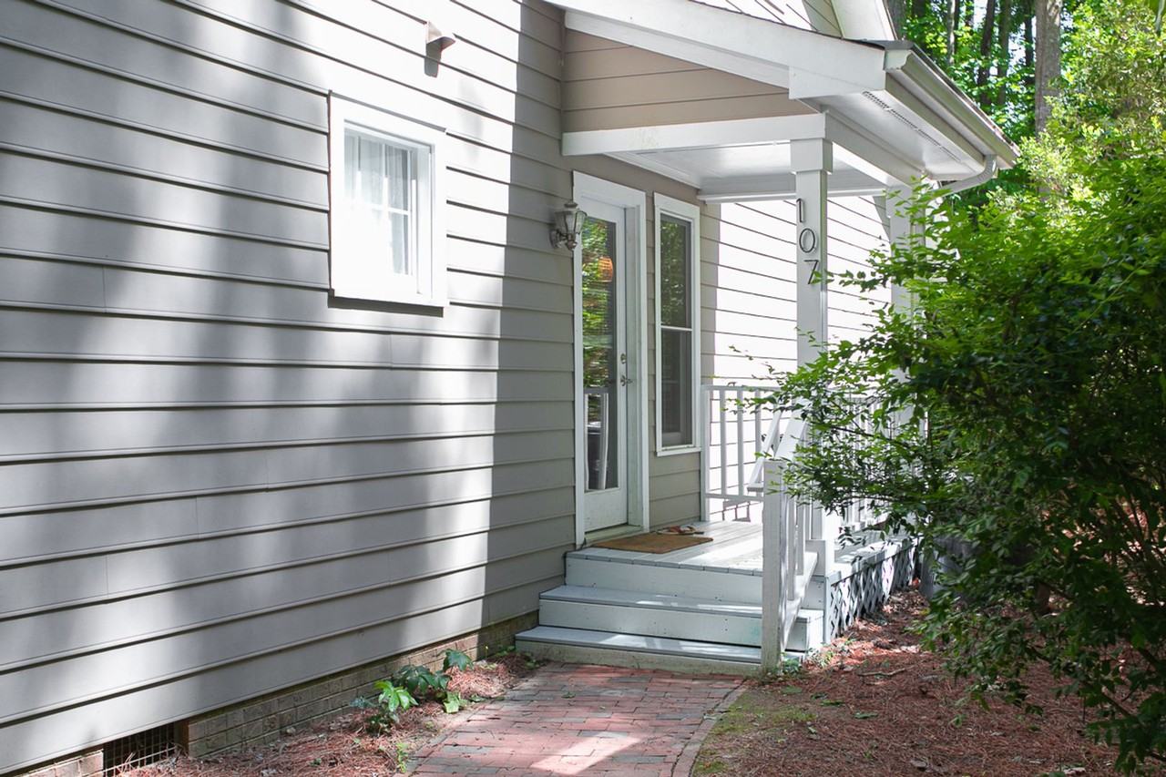 107 Channing Ln - Photo 3 of 20