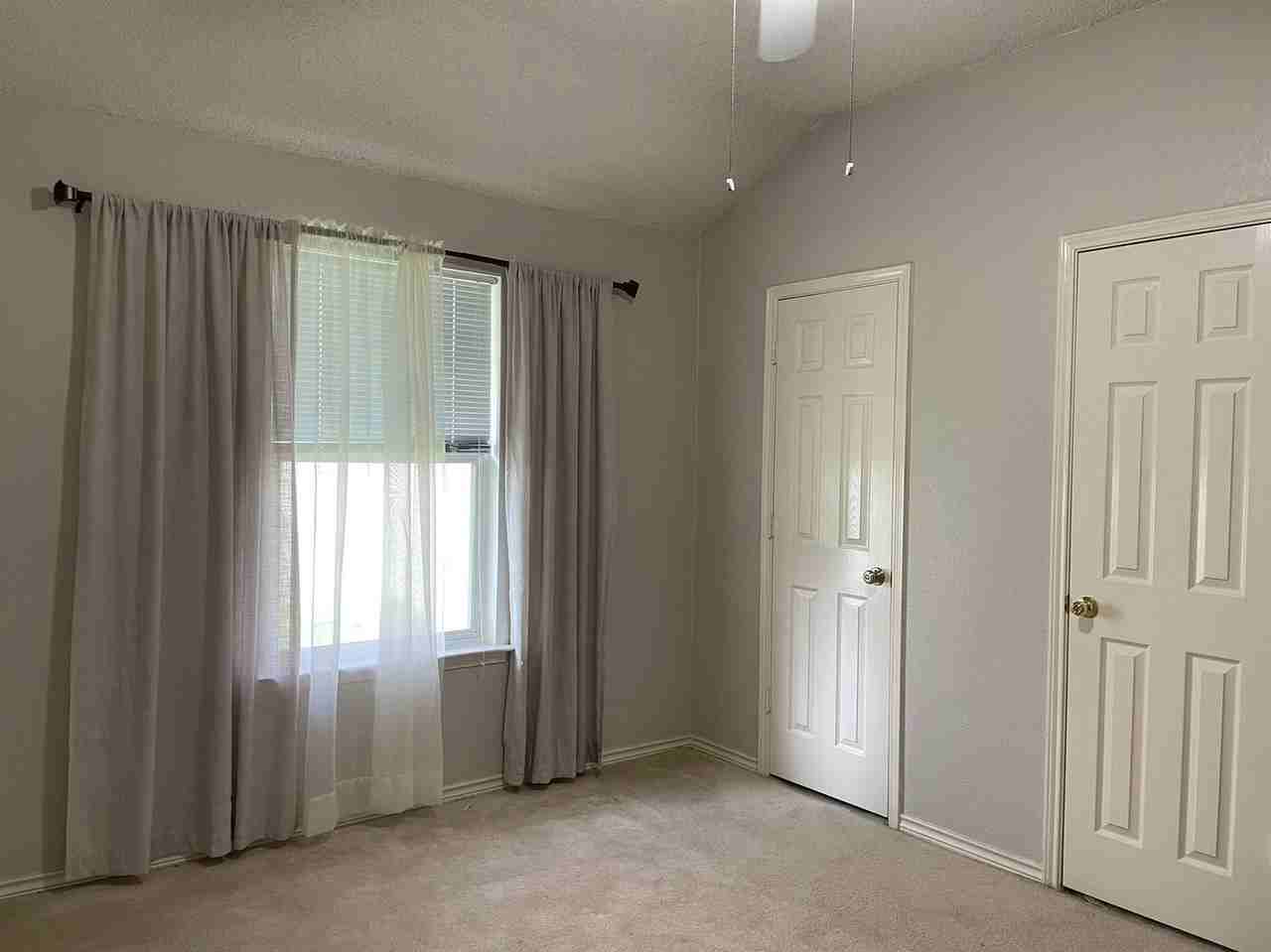 1304 Rosewood Ln - Photo 6 of 14
