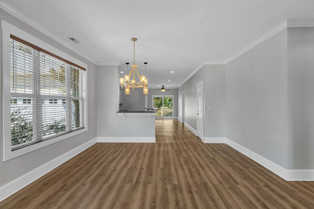 204 W Azalea Dr - Photo 3 of 21