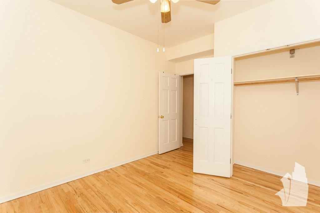 2320 N Southport Ave #3 - Photo 6 of 11