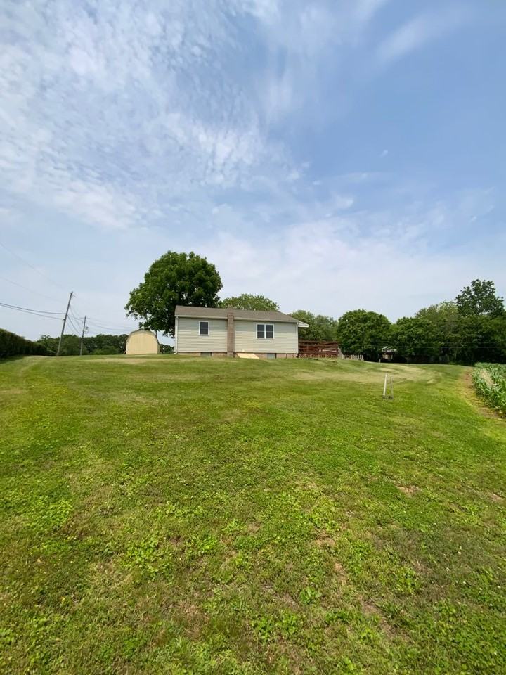 21 Roberts Rd - Photo 3 of 16