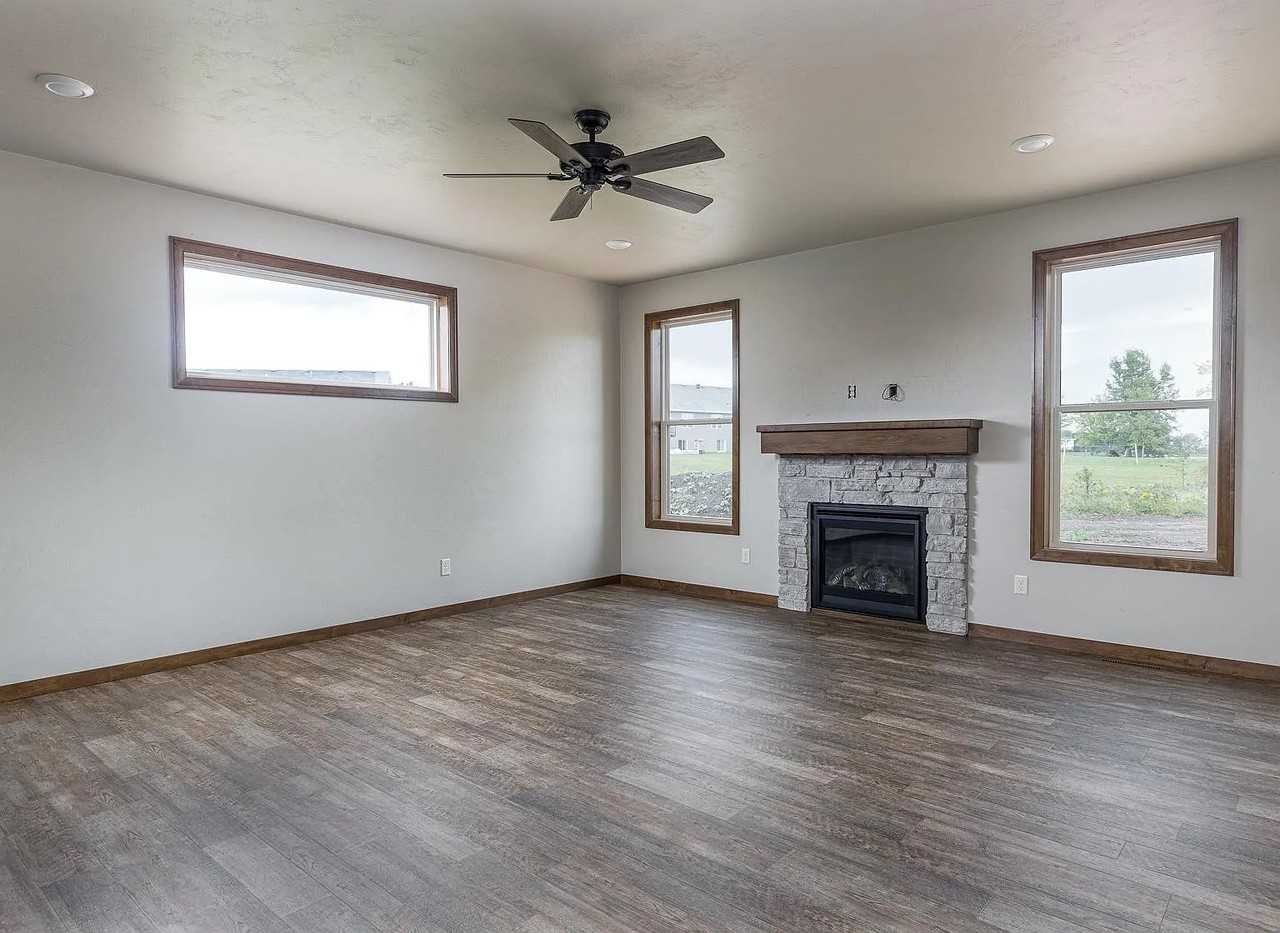 N1139 Craftsmen Ct #1139 - Photo 3 of 10