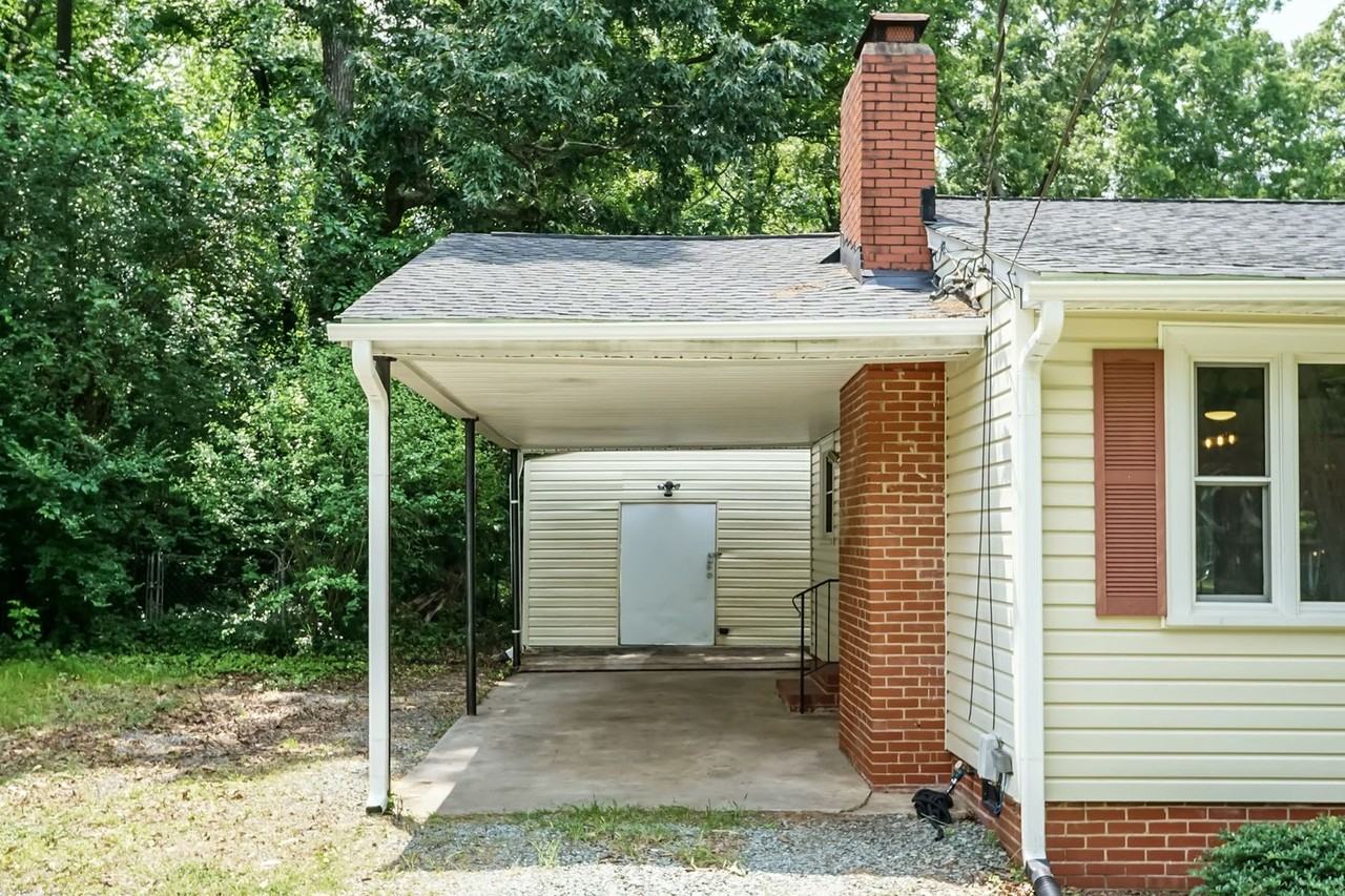 2619 Lombard Ave - Photo 3 of 18