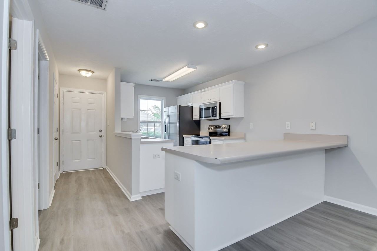 425 Long Needle Cir - Photo 5 of 22