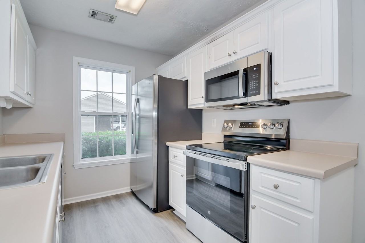 425 Long Needle Cir - Photo 7 of 22