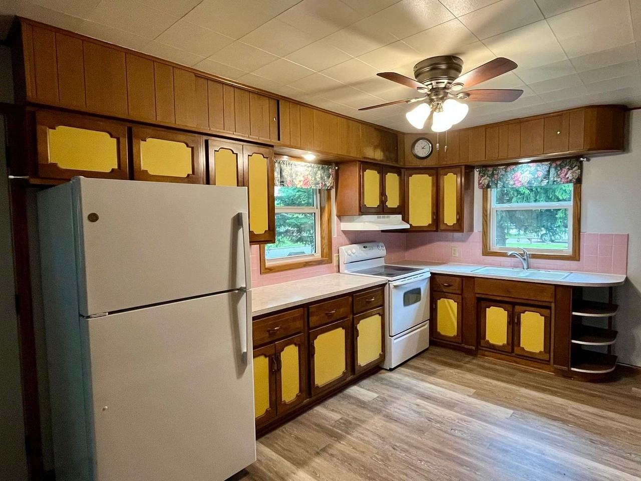 204 W Jefferson St - Photo 2 of 10