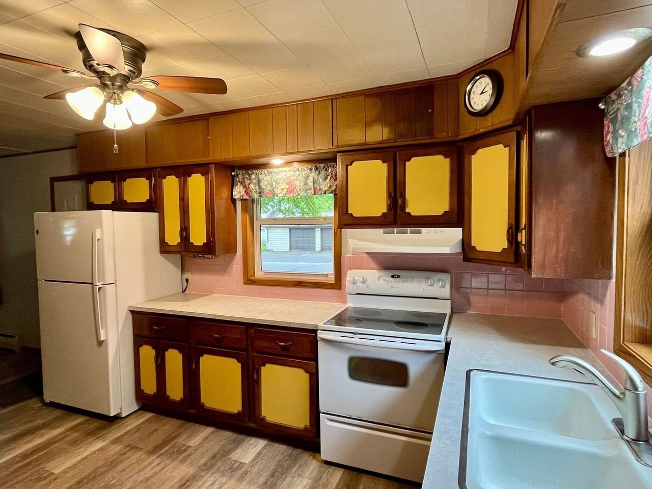 204 W Jefferson St - Photo 3 of 10