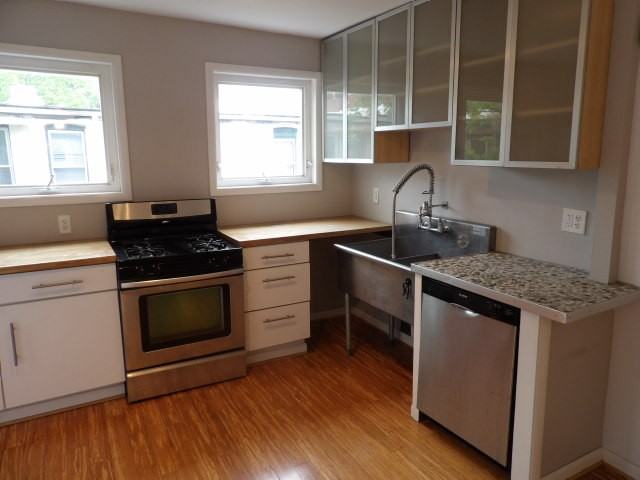 740 Elmwood Ave #2ndFLSOUTH - Photo 5 of 35
