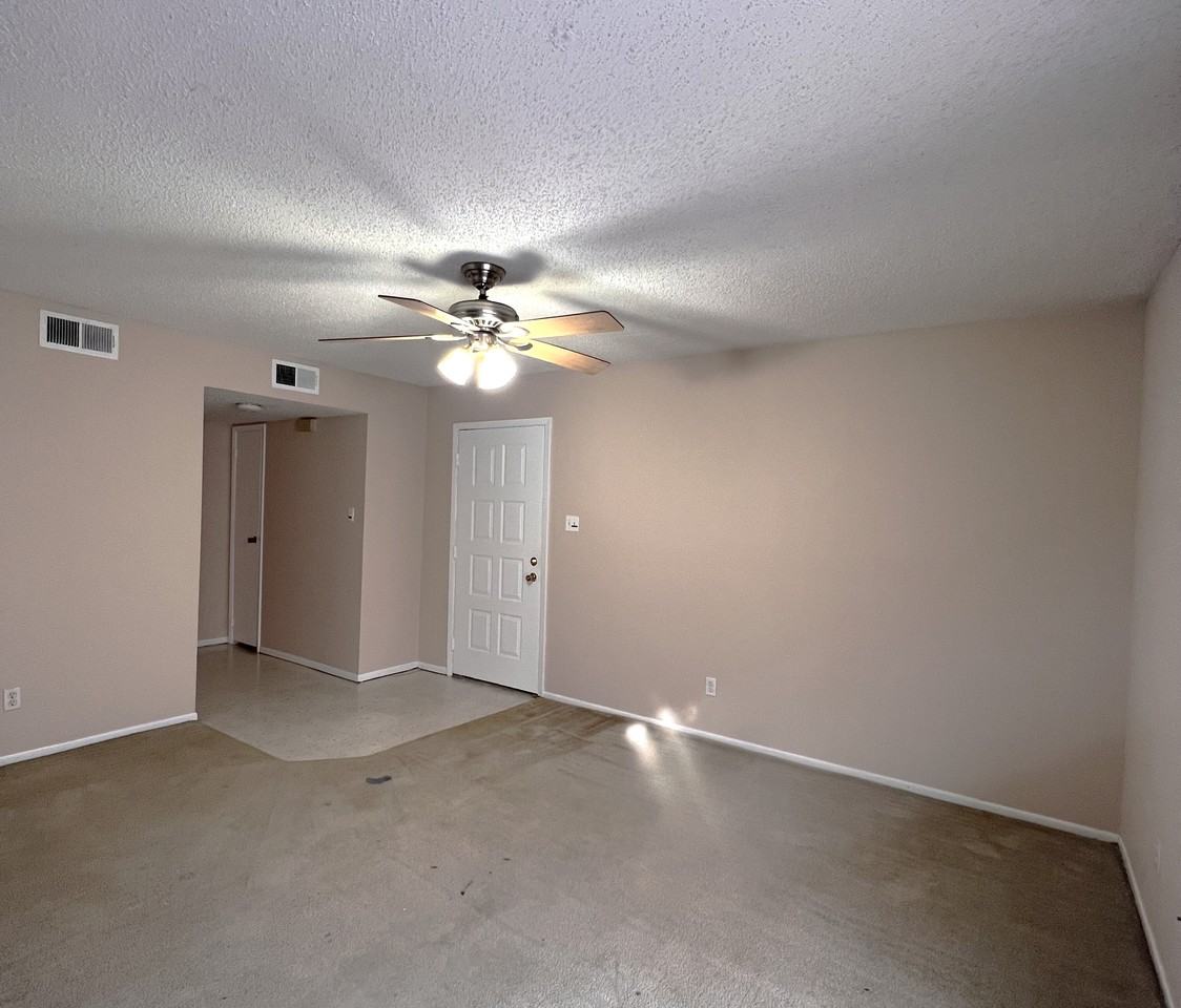 1903 Jean St #2 - Photo 4 of 18