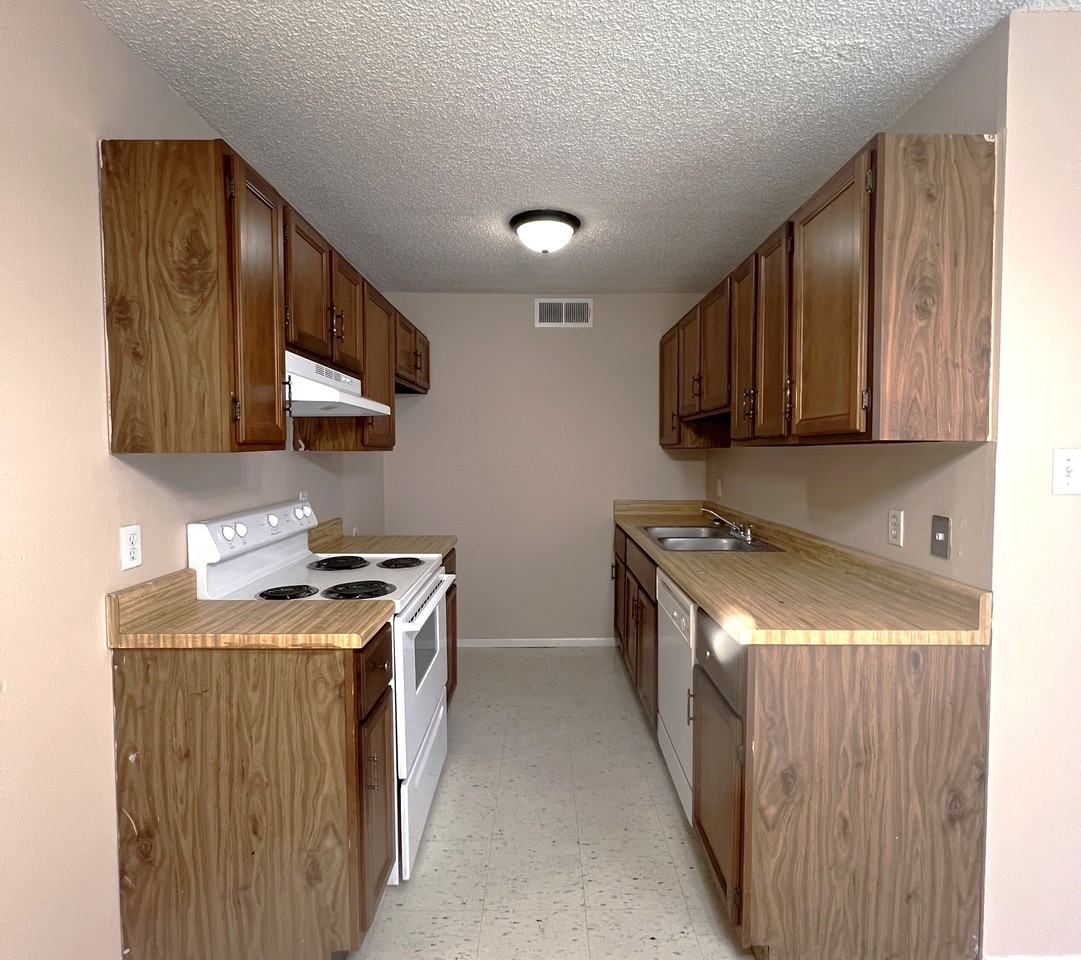 1903 Jean St #2 - Photo 6 of 18