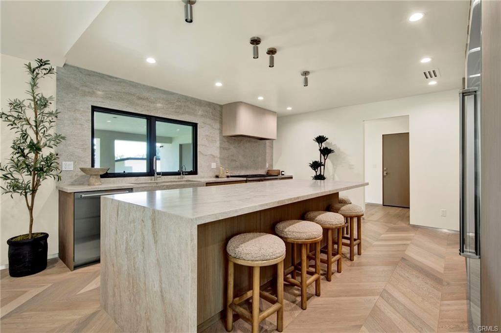 10742 Walnut Dr - Photo 2 of 8