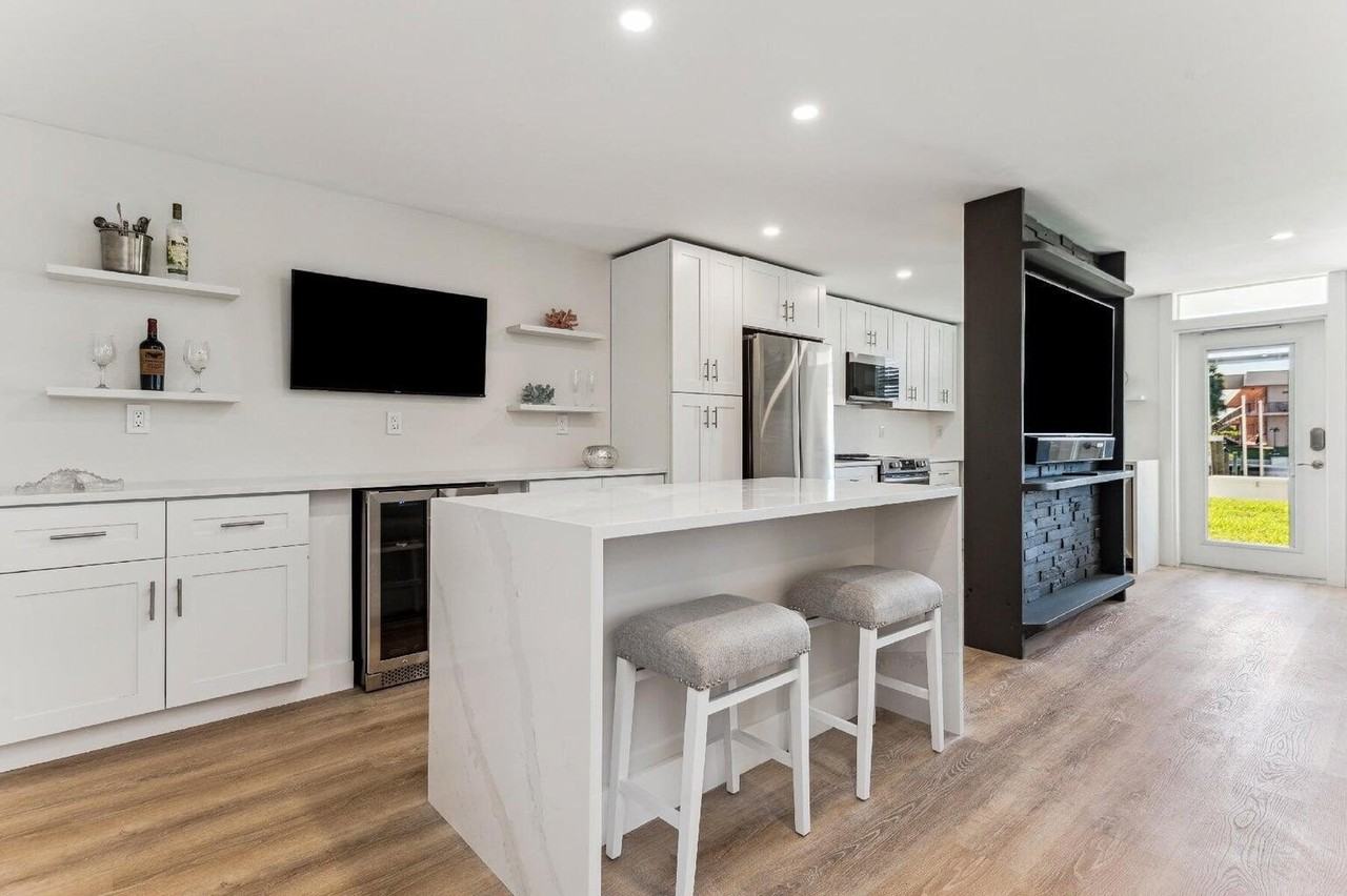 108 Paradise Harbour Blvd #107 - Photo 5 of 12