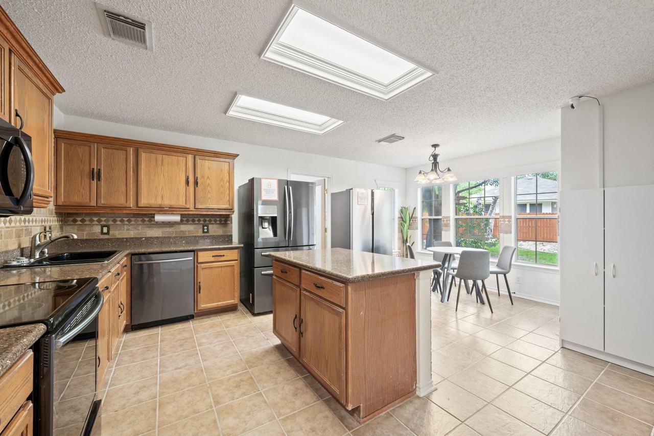 Fairfield Drive - Photo 3 of 27