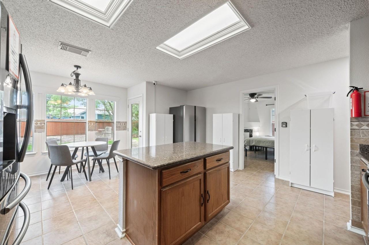 Fairfield Drive - Photo 7 of 27