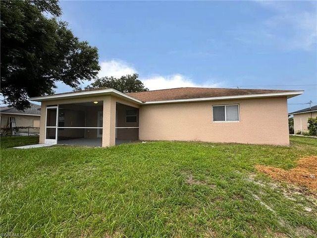 1009 Chapel Ave - Photo 2 of 22