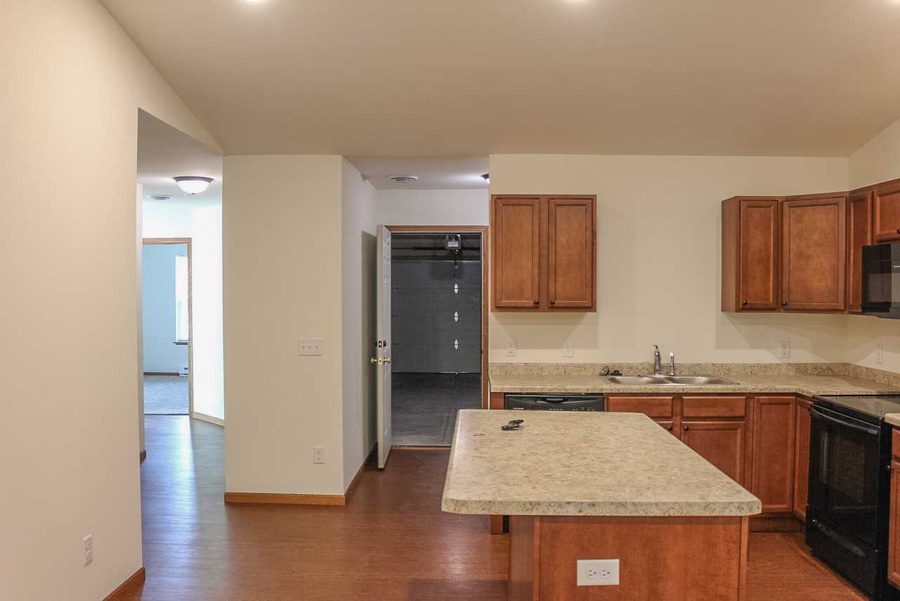 1217 Salem Drive - Photo 3 of 15